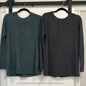 Set of Two Long Sleeve Tees in Green and Gray
